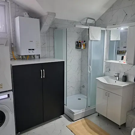 Zatvoreno Renoviranje Apartment